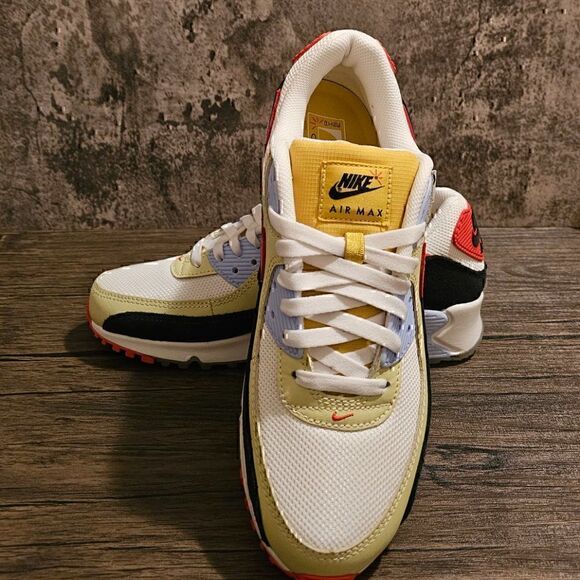 New Air Max 90     - Picture 2 of 5